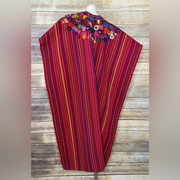 VINTAGE RED GUATEMALAN HAND LOOMED KAFTAN FLORAL EMBROIDERED HUIPIL DRESS - Picture 6 of 7